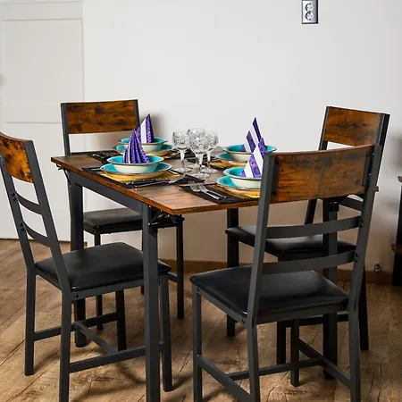 Apartment At Park, Luxuriöse Mit Terrasse Und Parkplatz Im Herzen Von