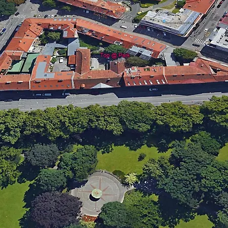 شقة At Park, Luxurioese Mit Terrasse Und Parkplatz Im Herzen Von *
