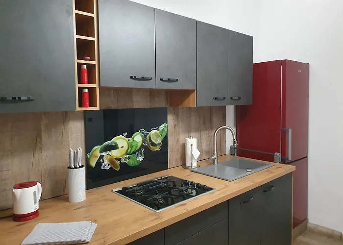 Apartment At Park, Luxurioese Mit Terrasse Und Parkplatz Im Herzen Von *