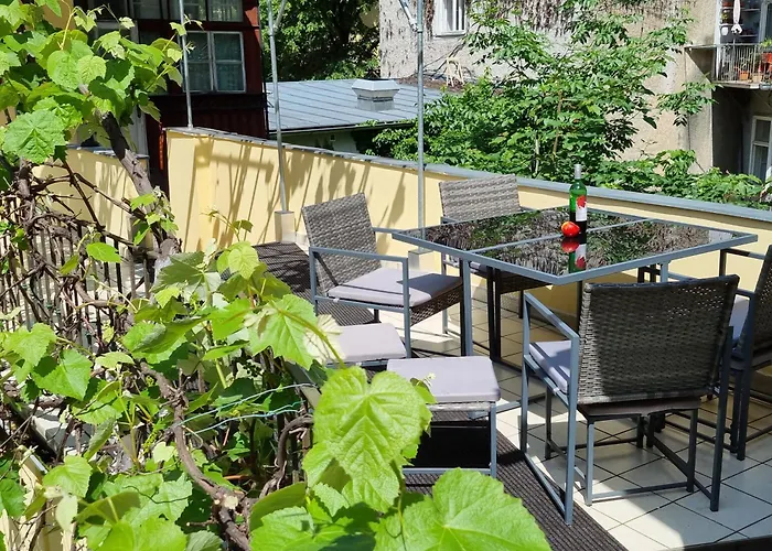At Park, Luxurioese Mit Terrasse Und Parkplatz Im Herzen Von Apartment