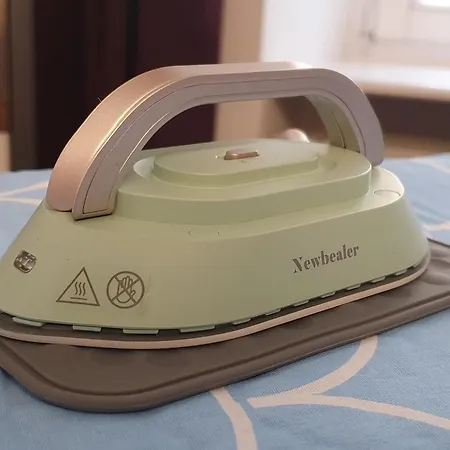 At Park, Luxurioese Mit Terrasse Und Parkplatz Im Herzen Von شقة غراتس