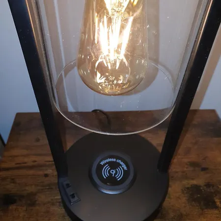 At Park, Luxurioese Mit Terrasse Und Parkplatz Im Herzen Von グラーツ