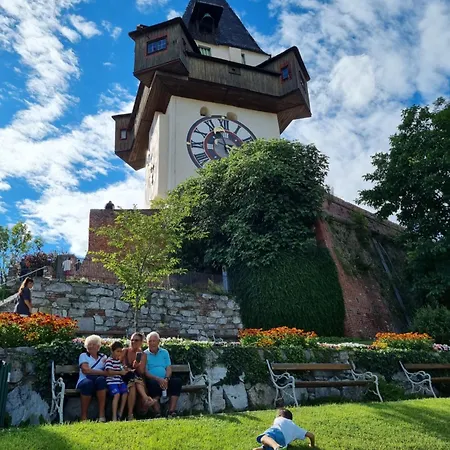 At Park, Luxurioese Mit Terrasse Und Parkplatz Im Herzen Von アパート *