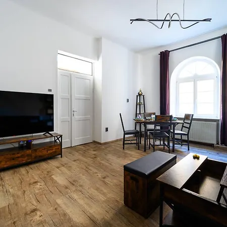 アパート At Park, Luxurioese Mit Terrasse Und Parkplatz Im Herzen Von