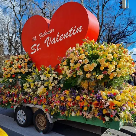 アパート At Park, Luxurioese Mit Terrasse Und Parkplatz Im Herzen Von