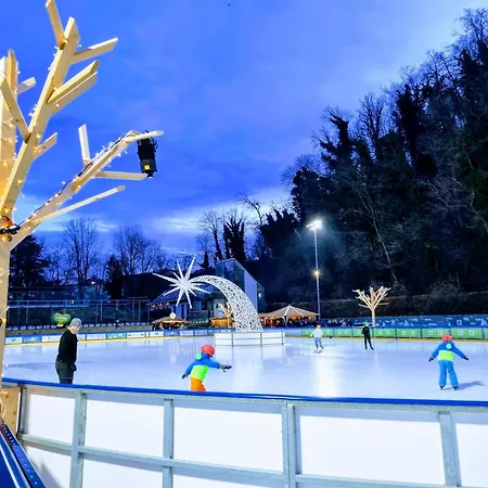 アパート At Park, Luxurioese Mit Terrasse Und Parkplatz Im Herzen Von