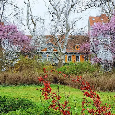 At Park, Luxurioese Mit Terrasse Und Parkplatz Im Herzen Von شقة *