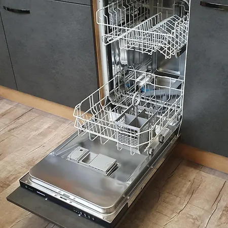 At Park, Luxurioese Mit Terrasse Und Parkplatz Im Herzen Von شقة