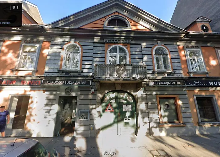 Apartment At Park, Luxurioese Mit Terrasse Und Parkplatz Im Herzen Von Graz