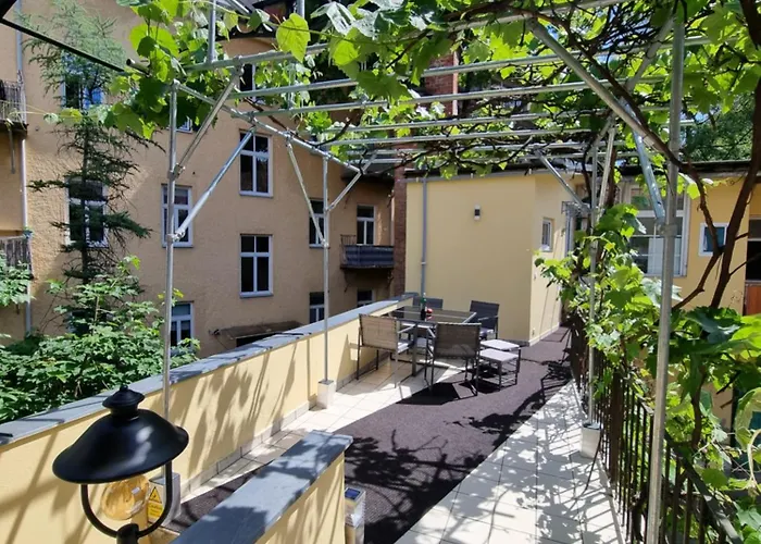 At Park, Luxurioese Mit Terrasse Und Parkplatz Im Herzen Von Apartment